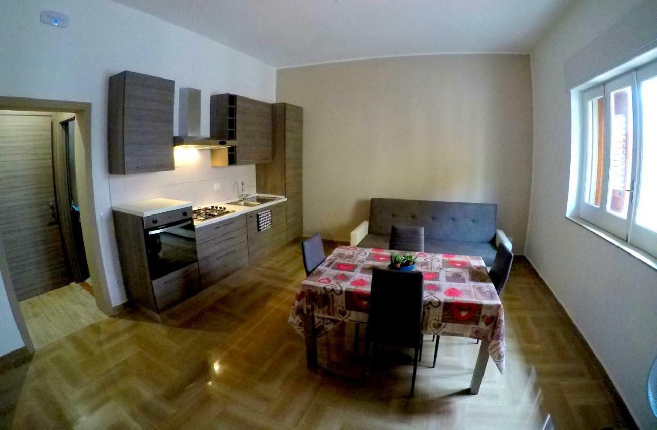 Welcome Apt. 2 *